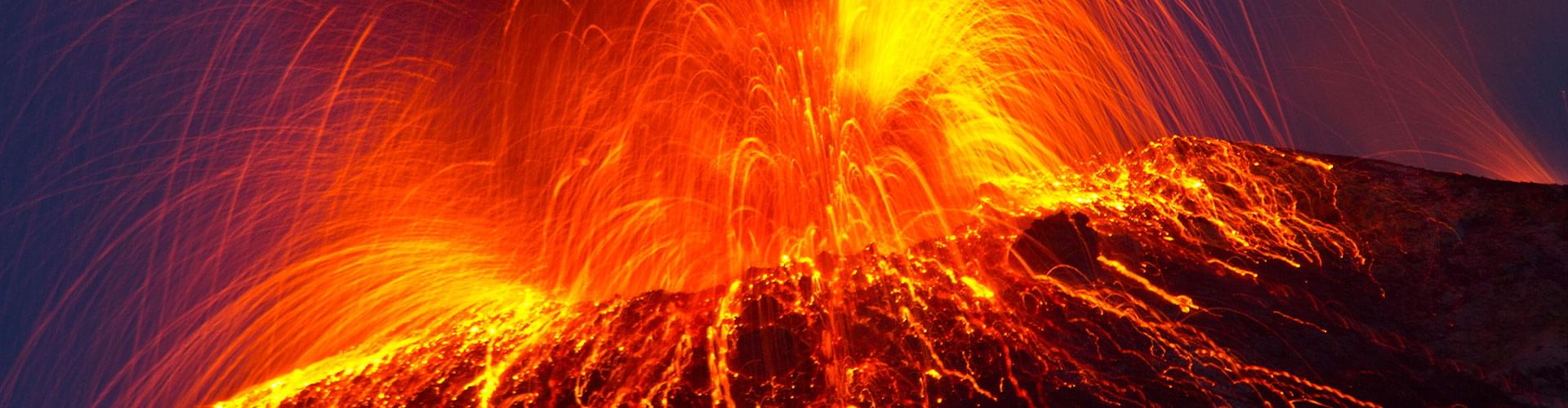 What are the names of some dead volcanoes?