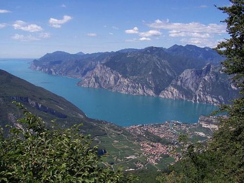 Italian lakes, lake district italy, lake maggiore, lake lugano, lake como, lake iseo, lake idro, lake garda
